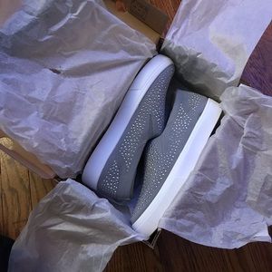 Skechers Street 9.5 slip on sneakers